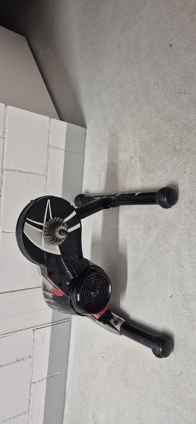 Hometrainer: Rollentrainer Elite – Gebraucht aus Spiez von Bixelet 5