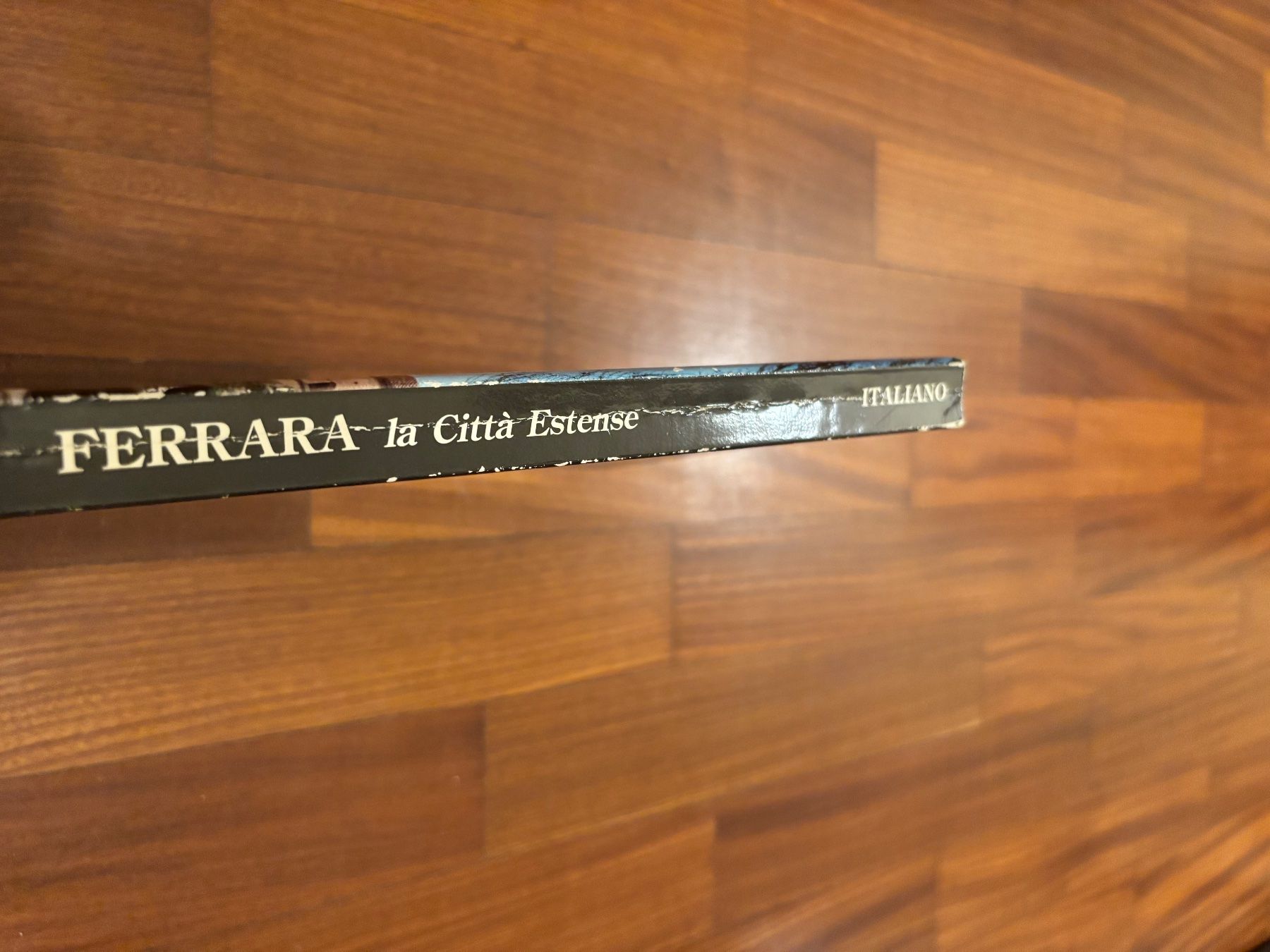 Libri: Ferrara la Città Estense – Usato da Lugano venduto da Mark_Young 1