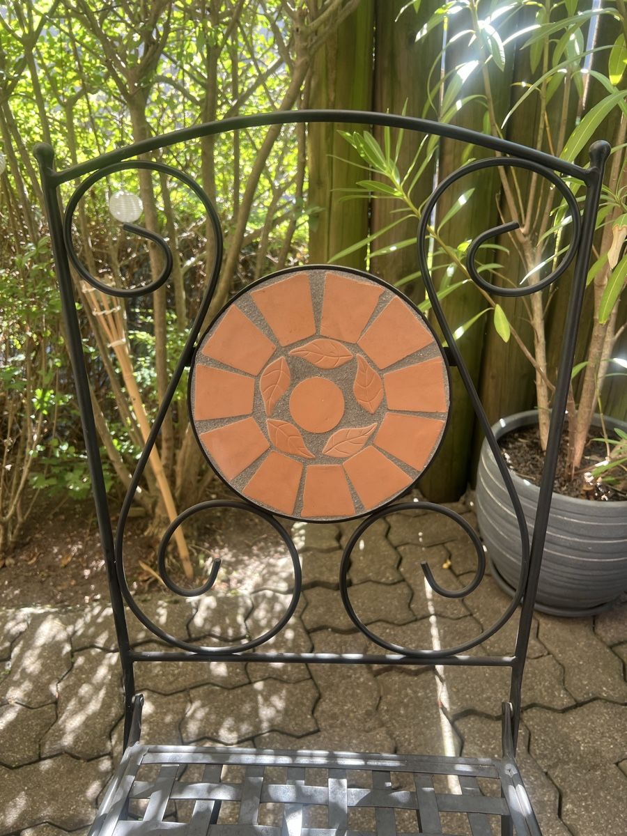 Sedie: 4 Gartenstühle Metall schwarz mit Mosaik gebraucht – Usato da Zürich venduto da ale_ap 1