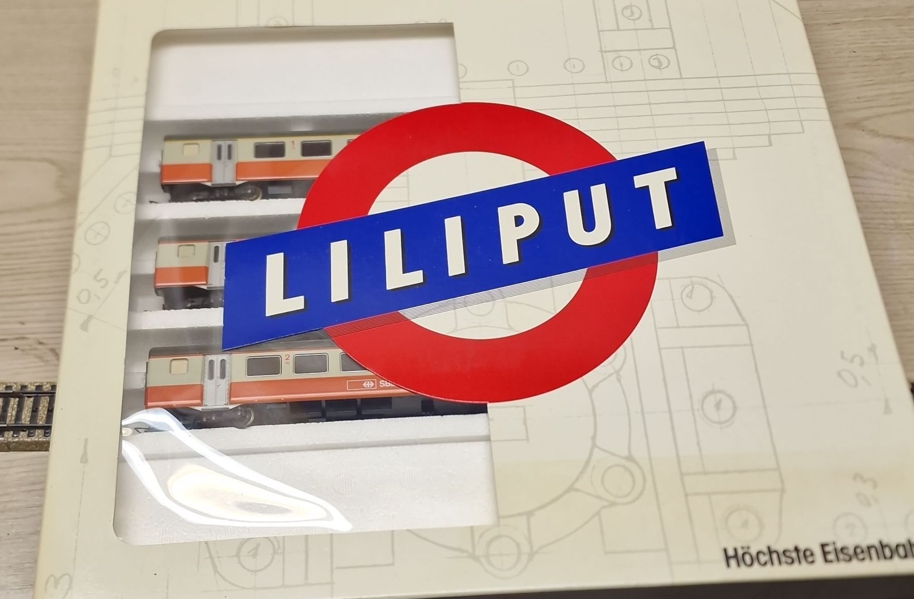 Liliput Modelleisenbahnen: LILIPUT Eisenbahn Modell 3-teiliges Set – Gebraucht aus Herzogenbuchsee von ioa_zcm6