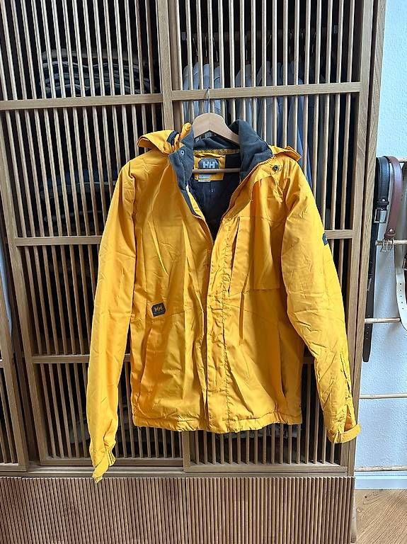 Helly Hansen Vestes: Outdoorjacke Helly Hansen - ungetragen – D'occasion à Allschwil par sas_ckk5