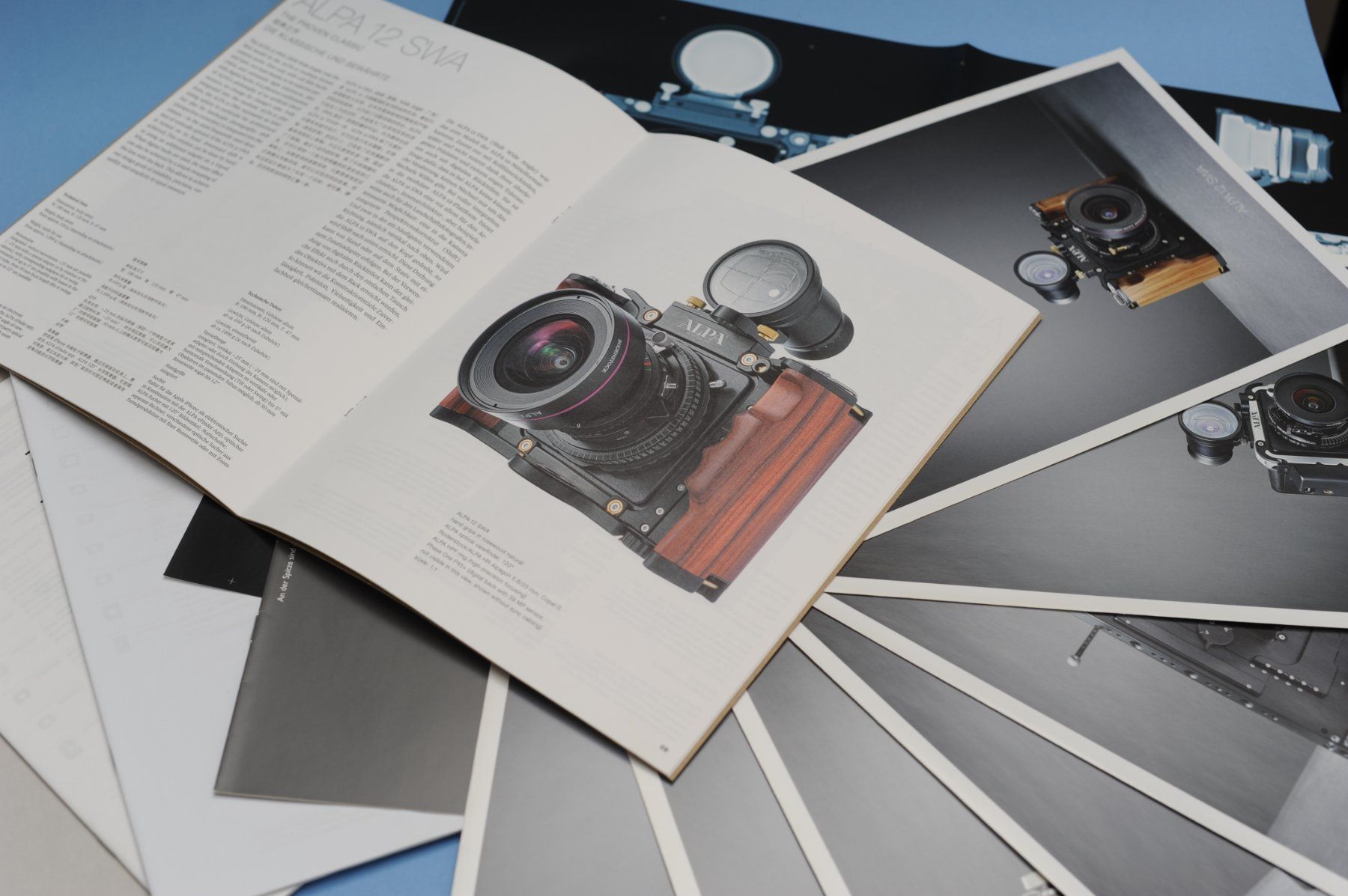 Alpa Kamera: ALPA Prospektmappe // Brochure Folder - Versand kostenlos – Gebraucht aus Zürich von Prathama