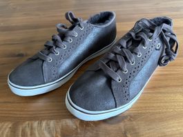 UGG Sneakers