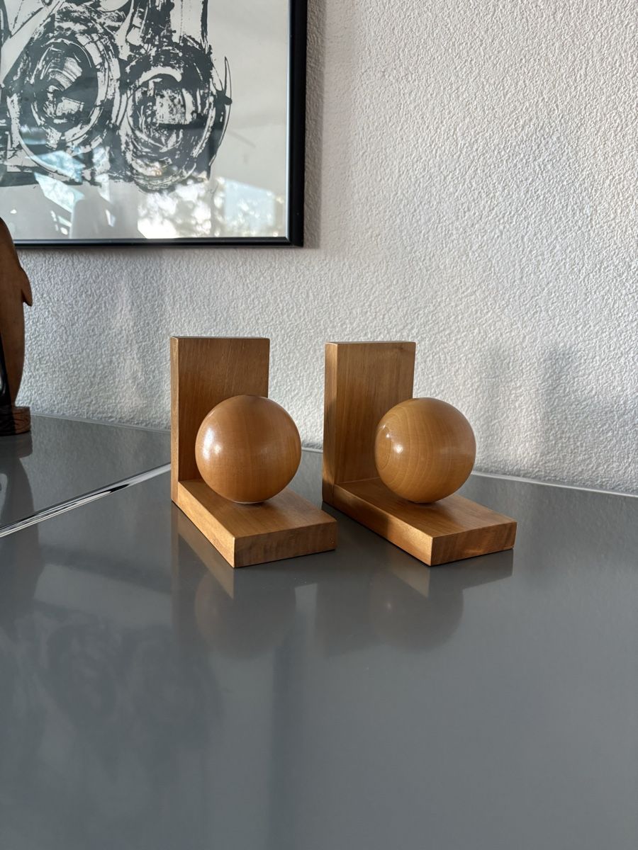 Sonstige Dekorationen & Accessoires: Buchstützen Holz Kugel 70er – Gebraucht aus Bellach von 2ndBox