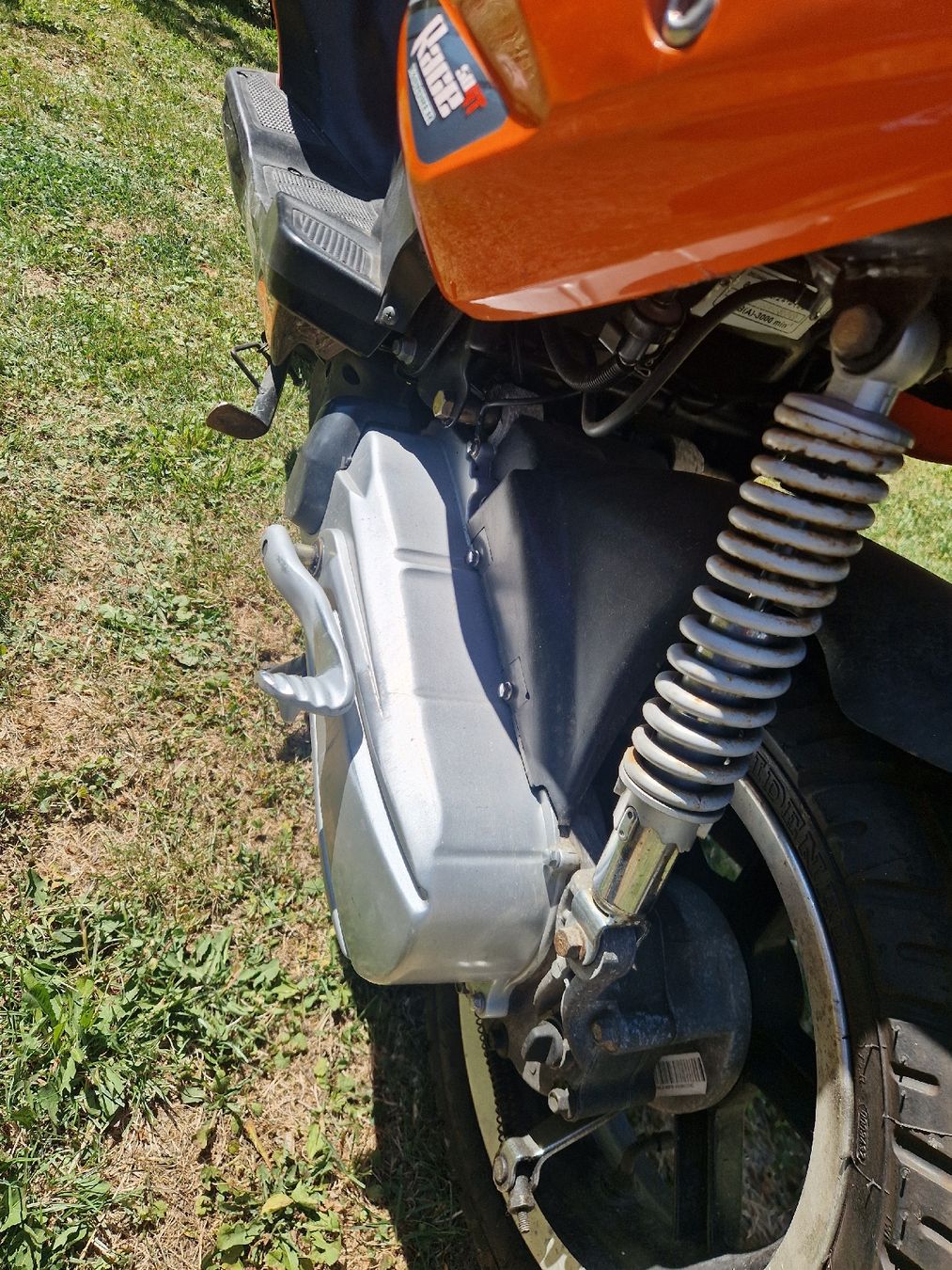 Explorer Scooter: Roller EXPLORER Orange guter Zustand – Usato da Romanshorn venduto da Keller2011 4