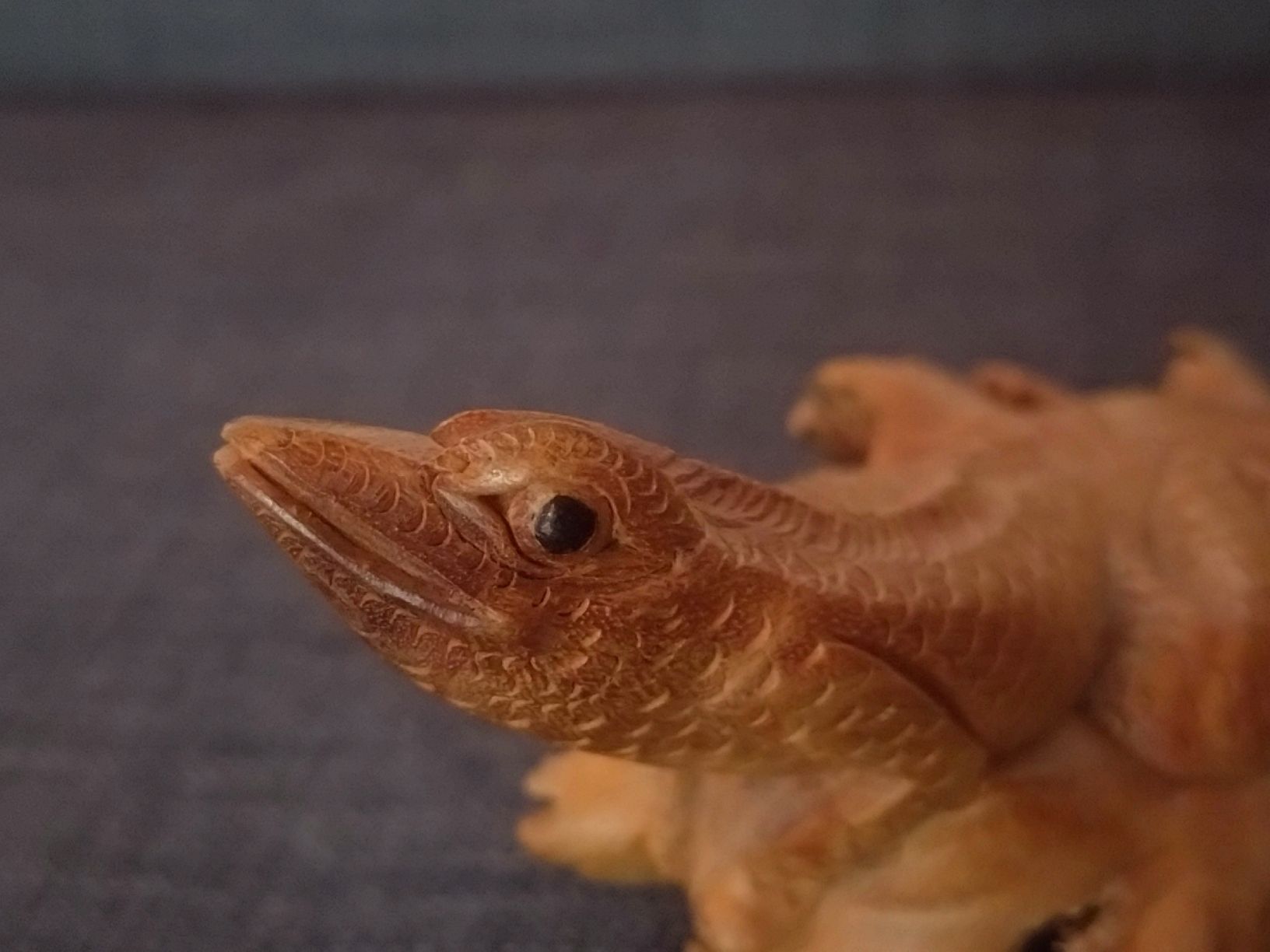 Alle Dekorationen: Lézard en bois sculpté à la main - Objet de collection – Gebraucht aus Farvagny-le-Grand von LaCaverne 5