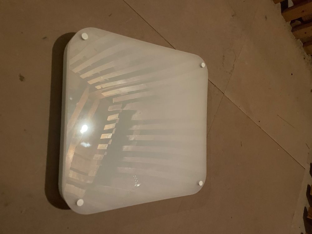 Lustres & lampes de plafonds: Moderne LED-Deckenlampe – Quadratisch & zeitlos – D'occasion à Zürich par Boll94