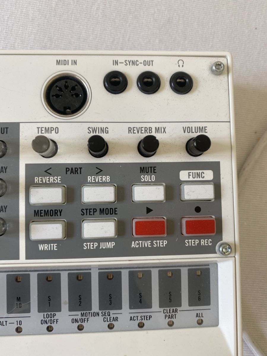 Korg Console di mixaggio: KORG volca sample Digital Sample Sequencer gebraucht – Nuovo (secondo la descrizione) da Winterthur venduto da melaaniiest 2