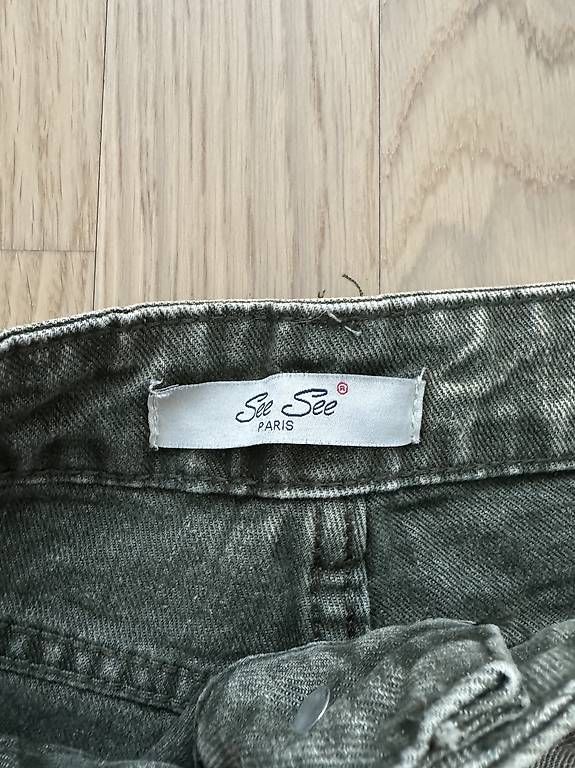 Jeans: Straight Leg Jeans  – Usato da Waltenschwil venduto da shelly_m 1