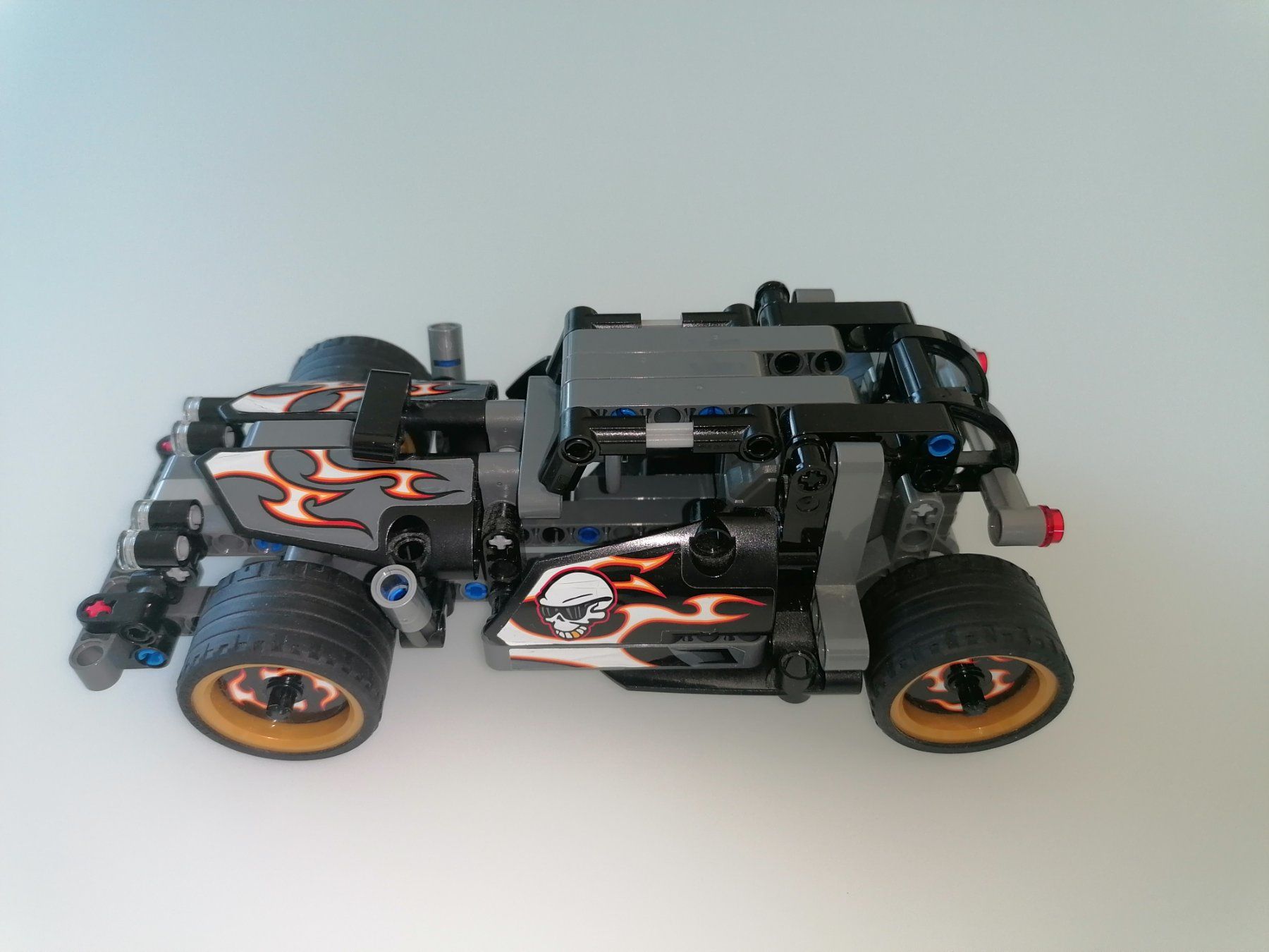 Lego Baukästen: Guter Zust: LEGO TECHNIC 42046 - Fluchtfahrzeug PULL BACK – Gebraucht aus Uster von Smilla07