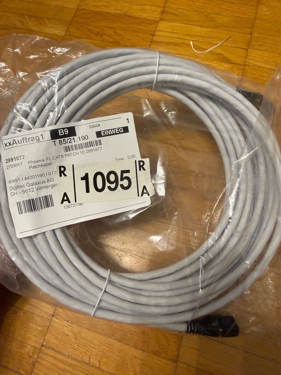 Phoenix Contact Cavi: Phoenix Contact FL CAT6 PATCH 10 CAT6, 10 m – Nuovo e nell'imballaggio originale da Uster venduto da Valen7ino 2
