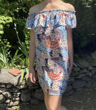 Abito estivo -decolte con vollant fantasia tropicale nuovo!