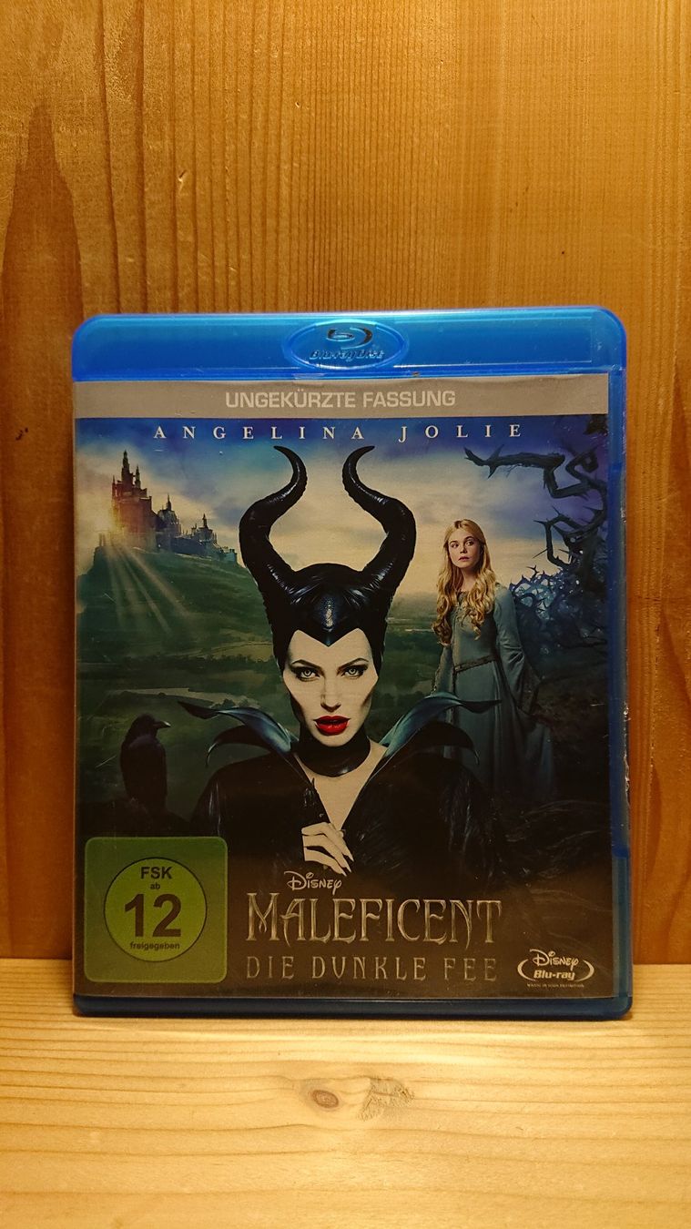 Tutti i DVDs: MALEFICENT Die dunkle Fee Blu-Ray – Usato da Wilderswil venduto da Exebub