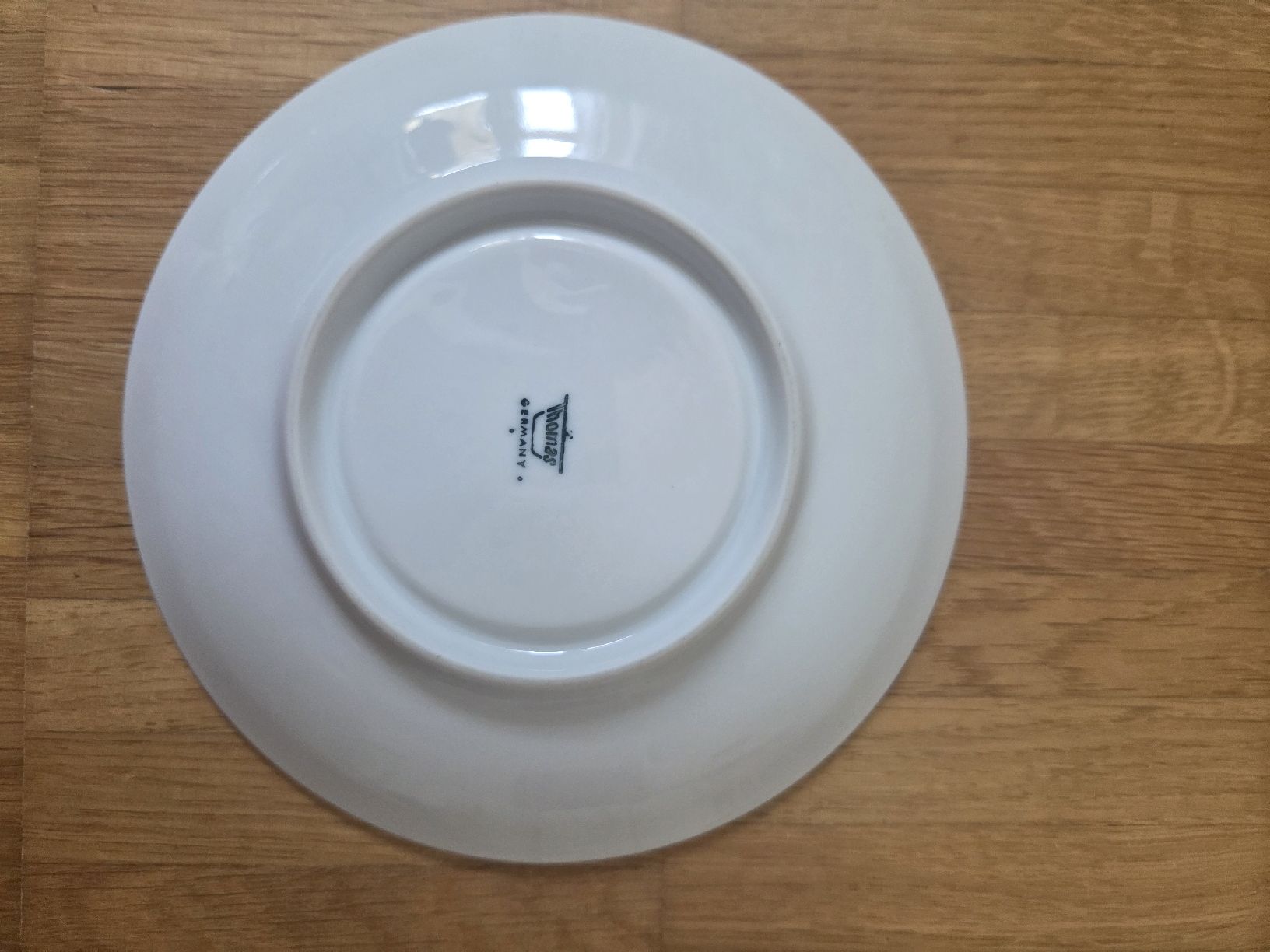 Set di piatti: Weisse Kaffeetassen mit Untertassen – Usato da Zofingen venduto da jel_qns5 5