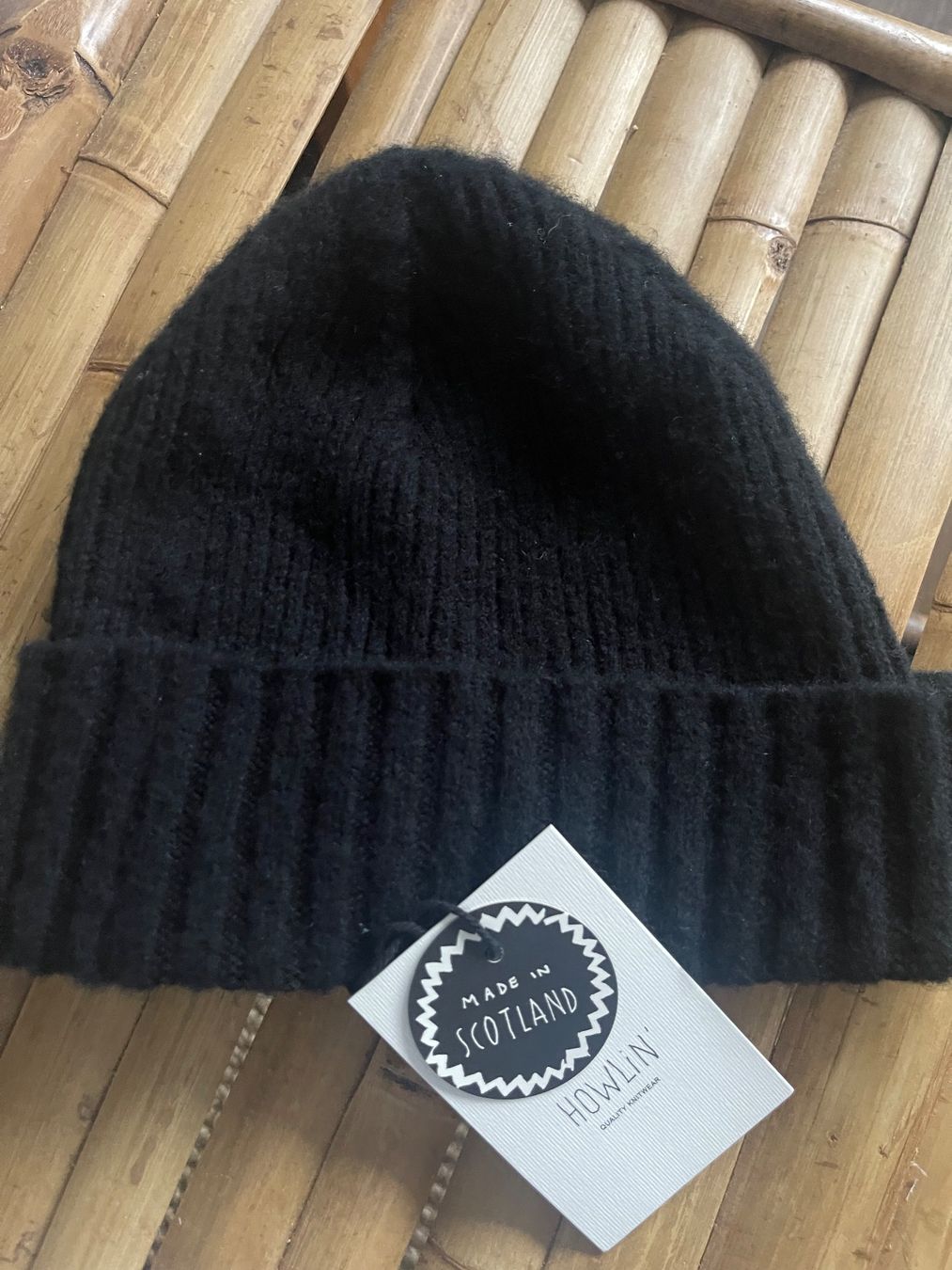 Copricapi, berretti & cappellini: HOWLIN' King Jammy Mütze - Schwarz  neu – Nuovo e nell'imballaggio originale da Nussbaumen AG venduto da HelenaDavid1910