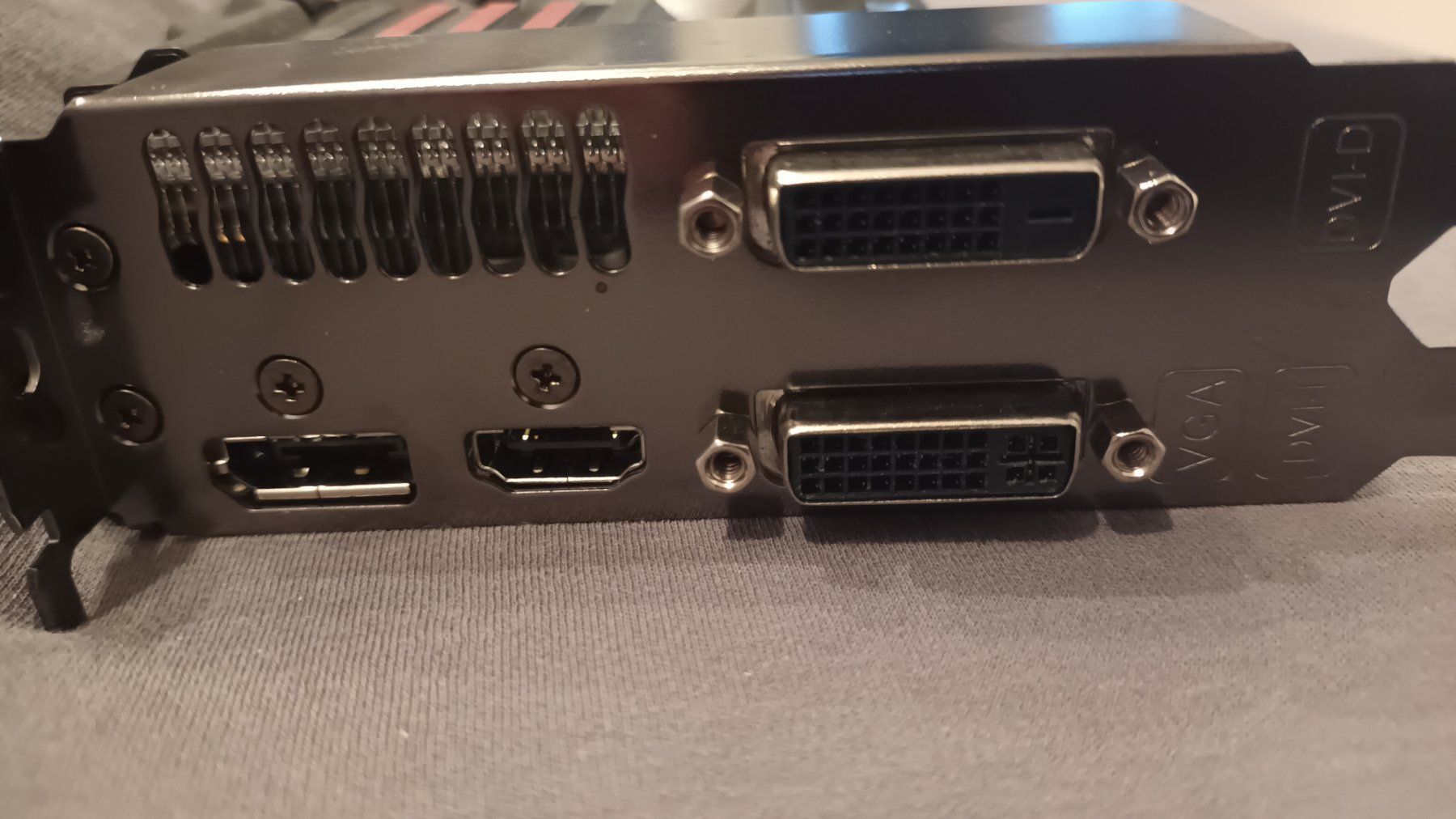 Asus Schede grafiche: ASUS GeForce GTX 660 – Usato da Zürich venduto da Tgreuti 1
