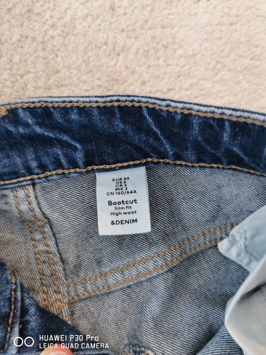 H&M Jeans: JEANS H&M, BOOTCUT, BLAU, NEUWERTIG, GR 34 – Usato da Erlenbach ZH venduto da alisamilana 1
