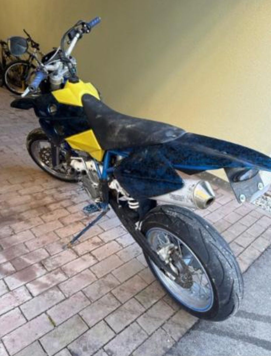 Husaberg Strada: Husaberg FE650 ab MFK für Schrauber – Difettoso da Hindelbank venduto da mbcar 3