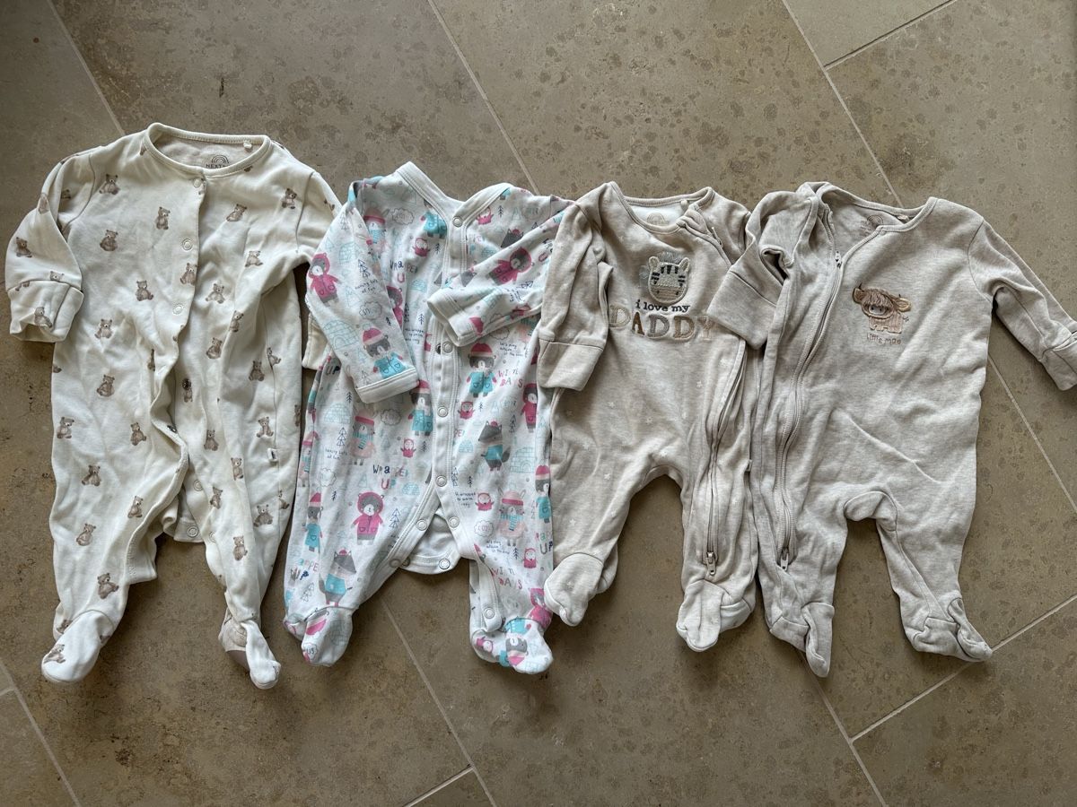 Lotti & Set di vestiti: Babystrampler, 62 – Usato da Zürich venduto da casiana 1