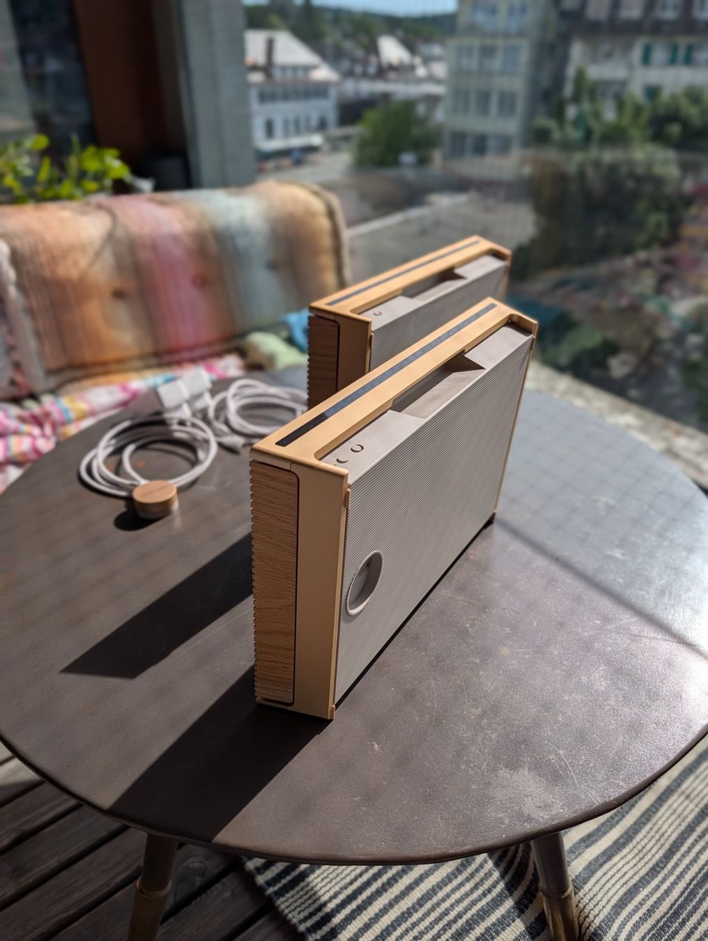 Bang & Olufsen Lautsprecher: B&O - 2x Beosound Level Gold/Oak – Gebraucht aus Solothurn von Theklagloria 1