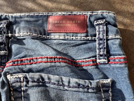 Damen Jeans Soccx Denim blau Gr 27 mit Ziernähten gebraucht