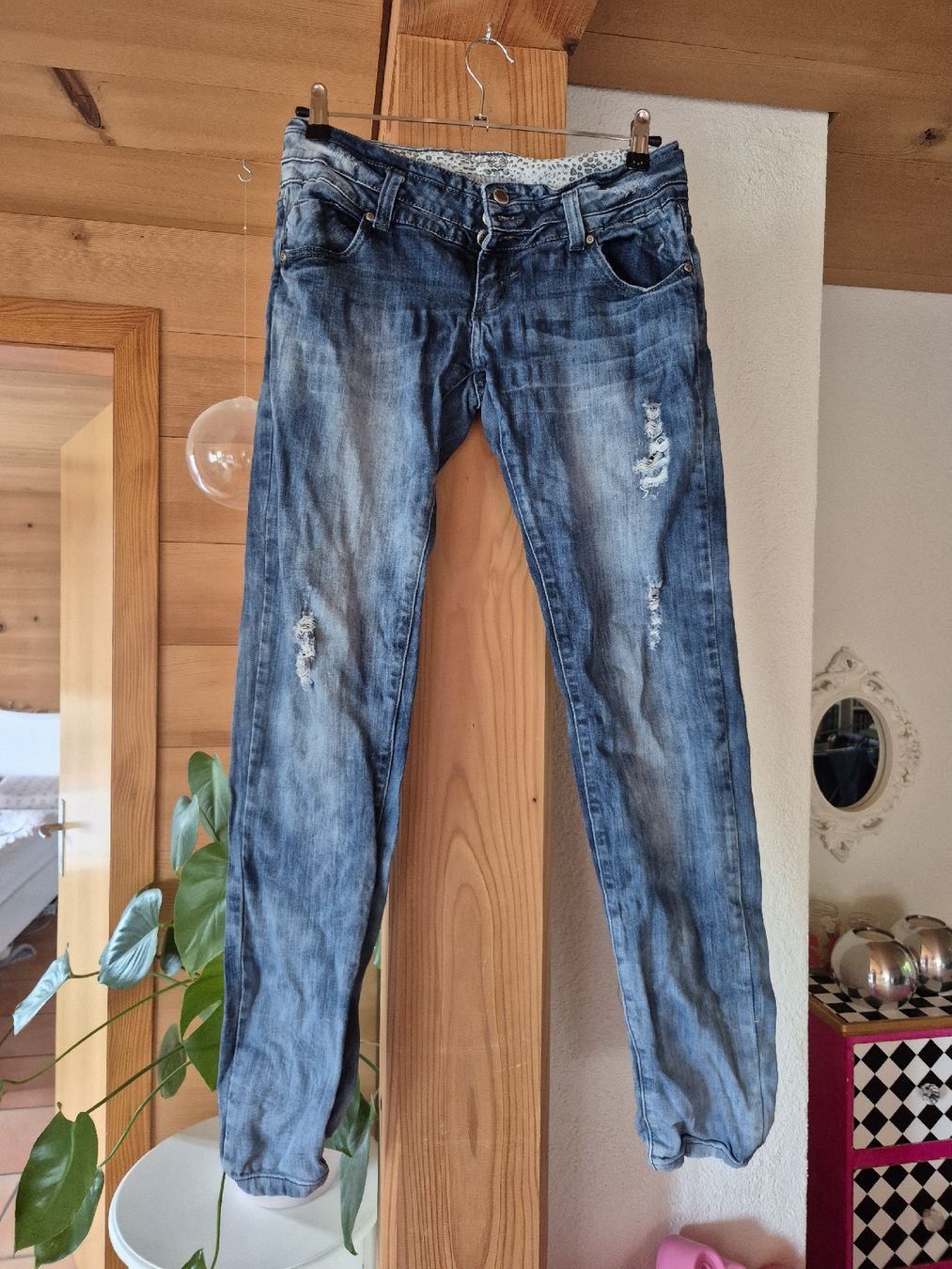 Jeans: Jeans Gr 30 super Schnitt Damen – Usato da Wynigen venduto da La_Talpa