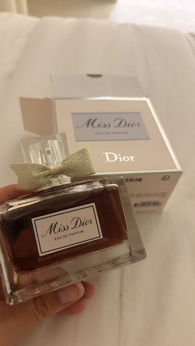 Dior Profumi & Eau de Toilette: Miss Dior Parfüm ab CHF 1 – Nuovo (secondo la descrizione) da bonstetten venduto da Morellee