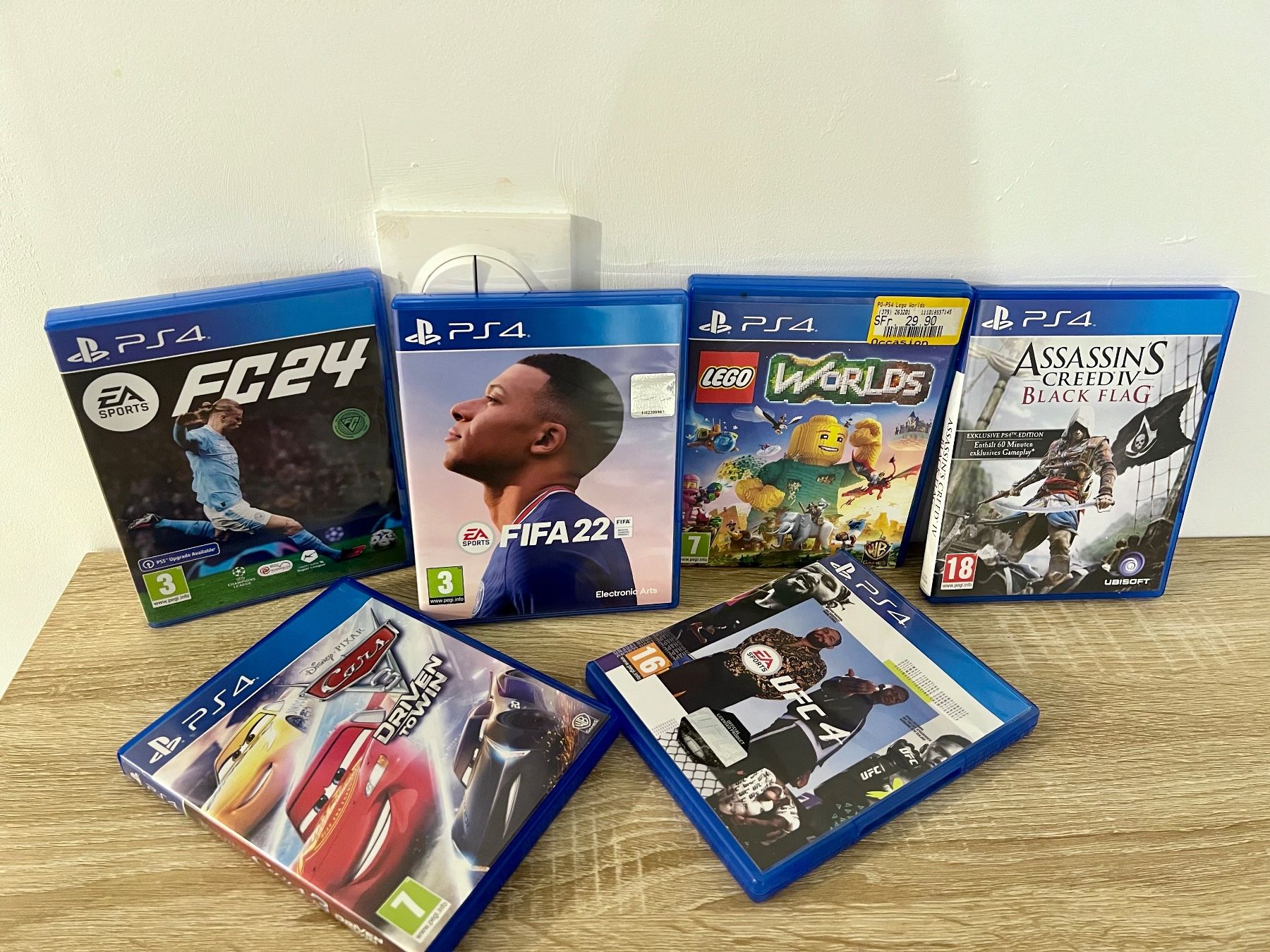 Giochi: PS4 Spiele FC24 UND +++ – Usato da Zürich venduto da T.E.B 3