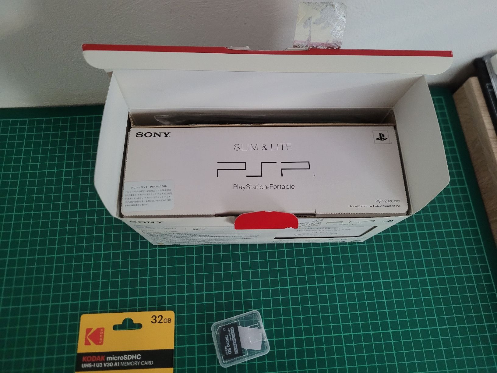 Sony Konsolen: Sony PSP Slim & Lite Red Value Pack - Like New, 32GB! – Gebraucht aus Meyrin von Retro-GZ 5