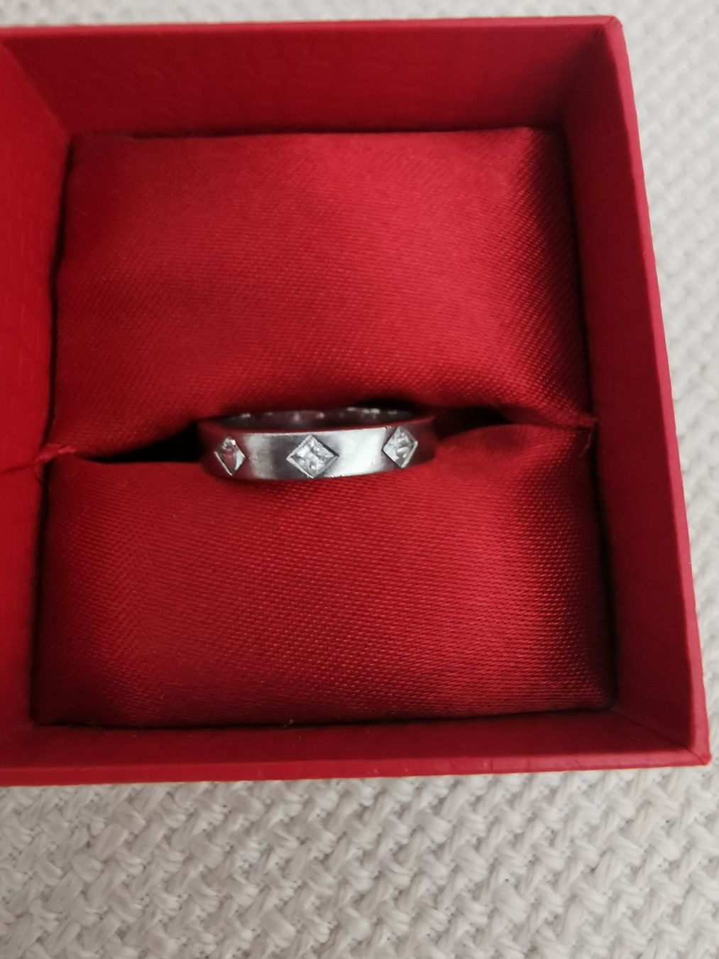 Ringe: SILBERRING 925 MIT ZIRCONIA, GR. 53, MATTIERT – Gebraucht aus Erlenbach ZH von alisamilana