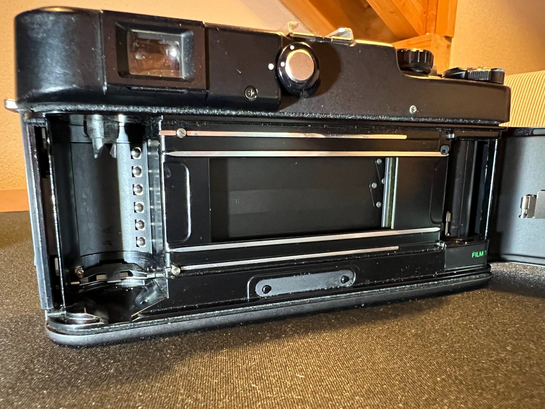 Hasselblad Kamera: Hasselblad XPan mit zwei Objektiven – Gebraucht aus Uster von Stoessda 6