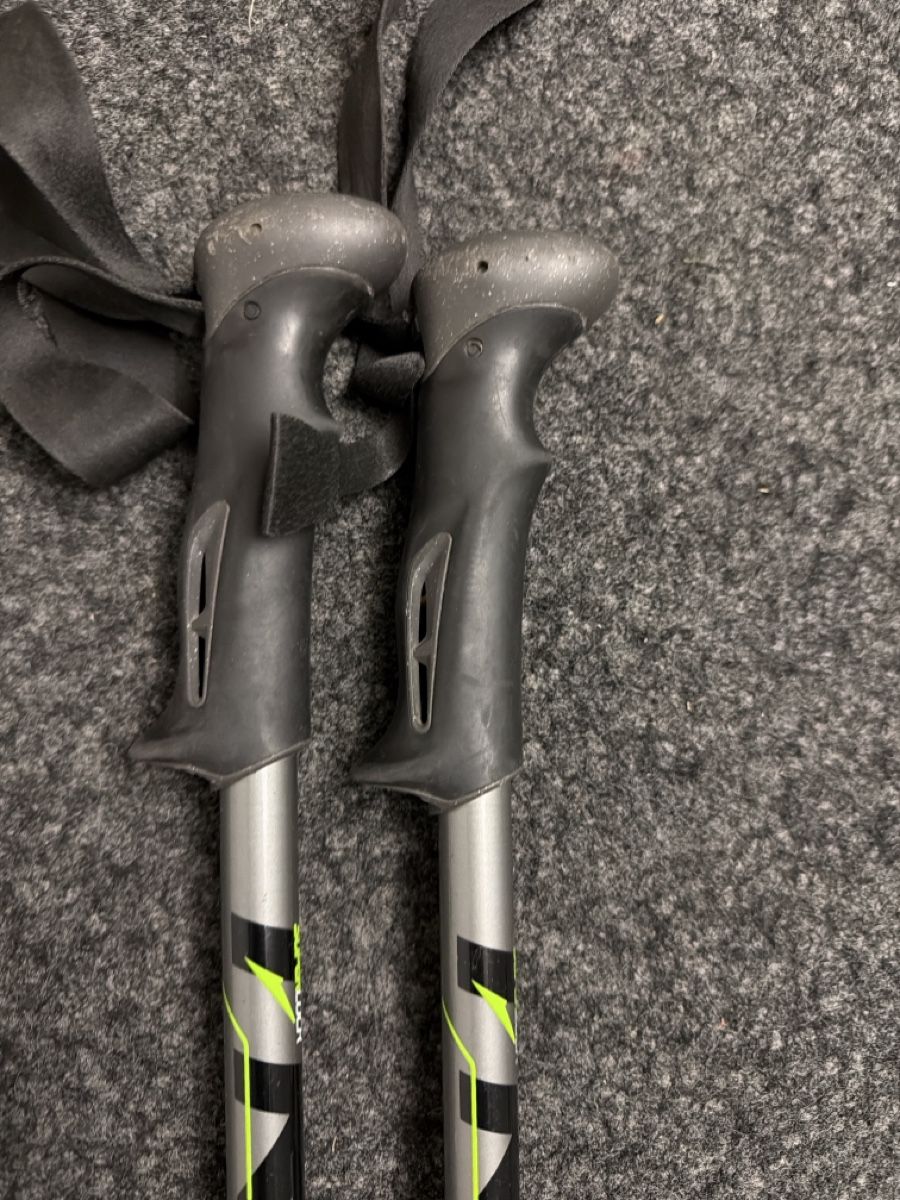 Leki Bastoncini da trekking: LEKI Wanderstöcke, Trail Antishock, Top Zustand – Usato da Thun venduto da BanjoDan 2