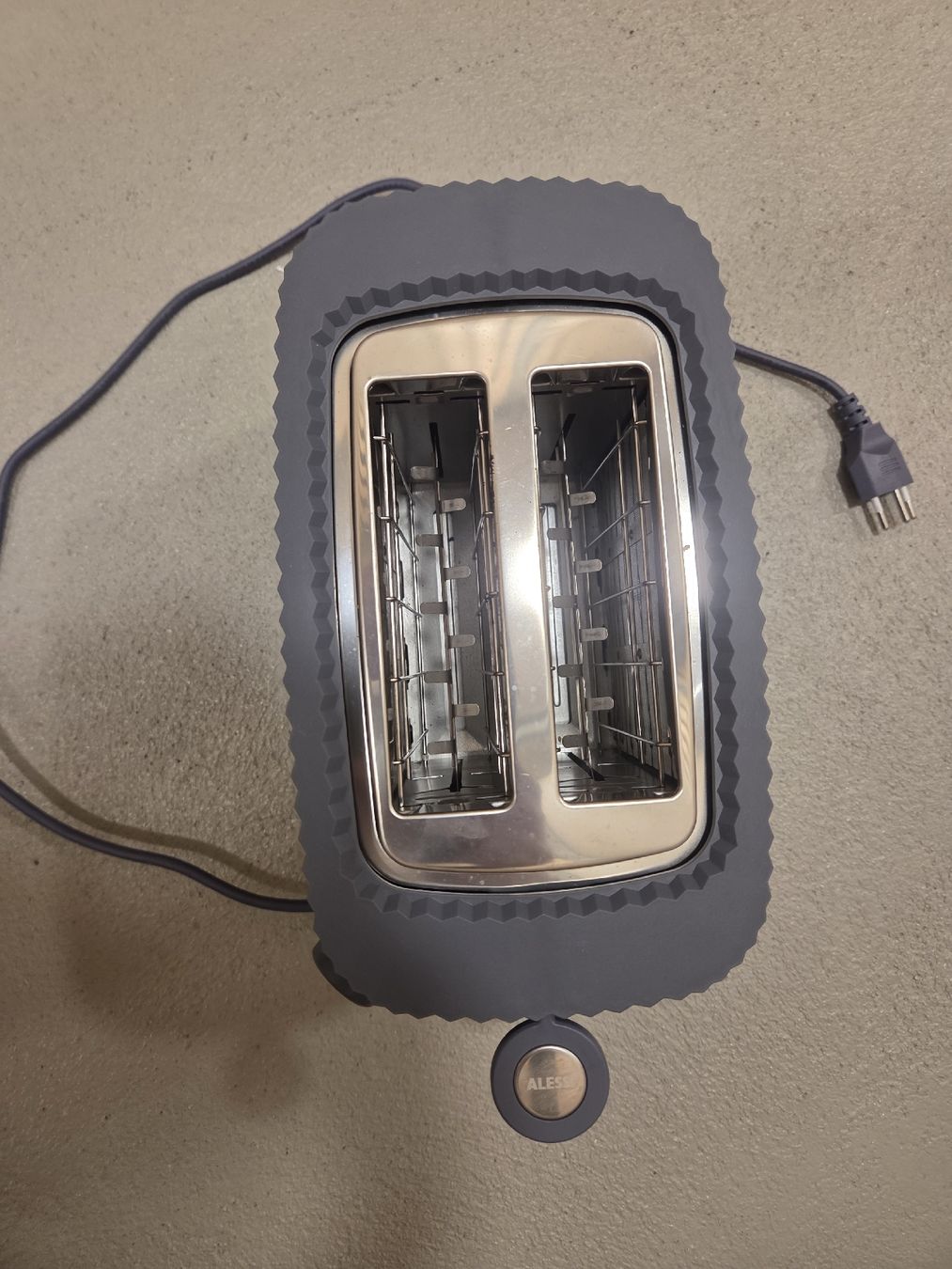 Appareils de cuisine: Toaster ALESSI 2 Schlitze grau – D'occasion à Buttikon SZ par StrajkoR 1