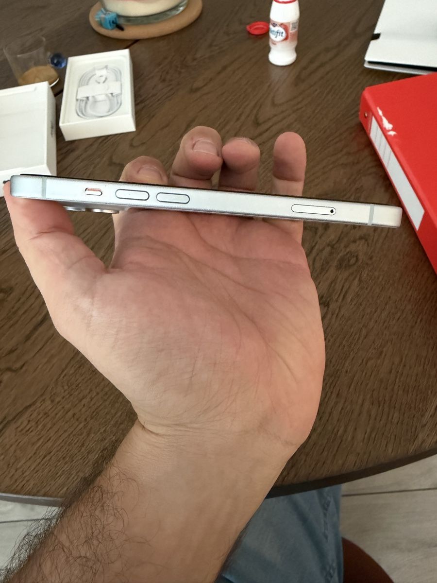 Apple Handys / Smartphones: iPhone 15 – Gebraucht aus Sementina von GiovanniPandolfi 3