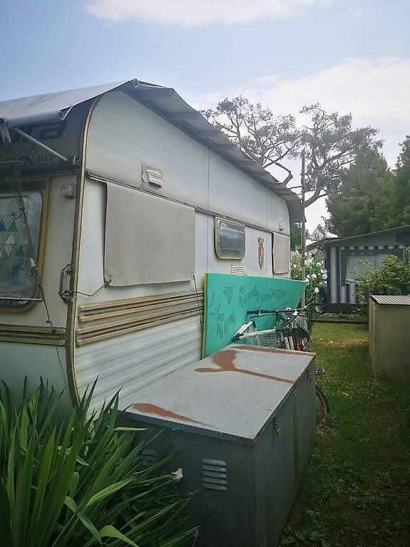 Mobilhome: Wohnwagen und fester Vorbau – Difettoso da Belp venduto da topfund 2