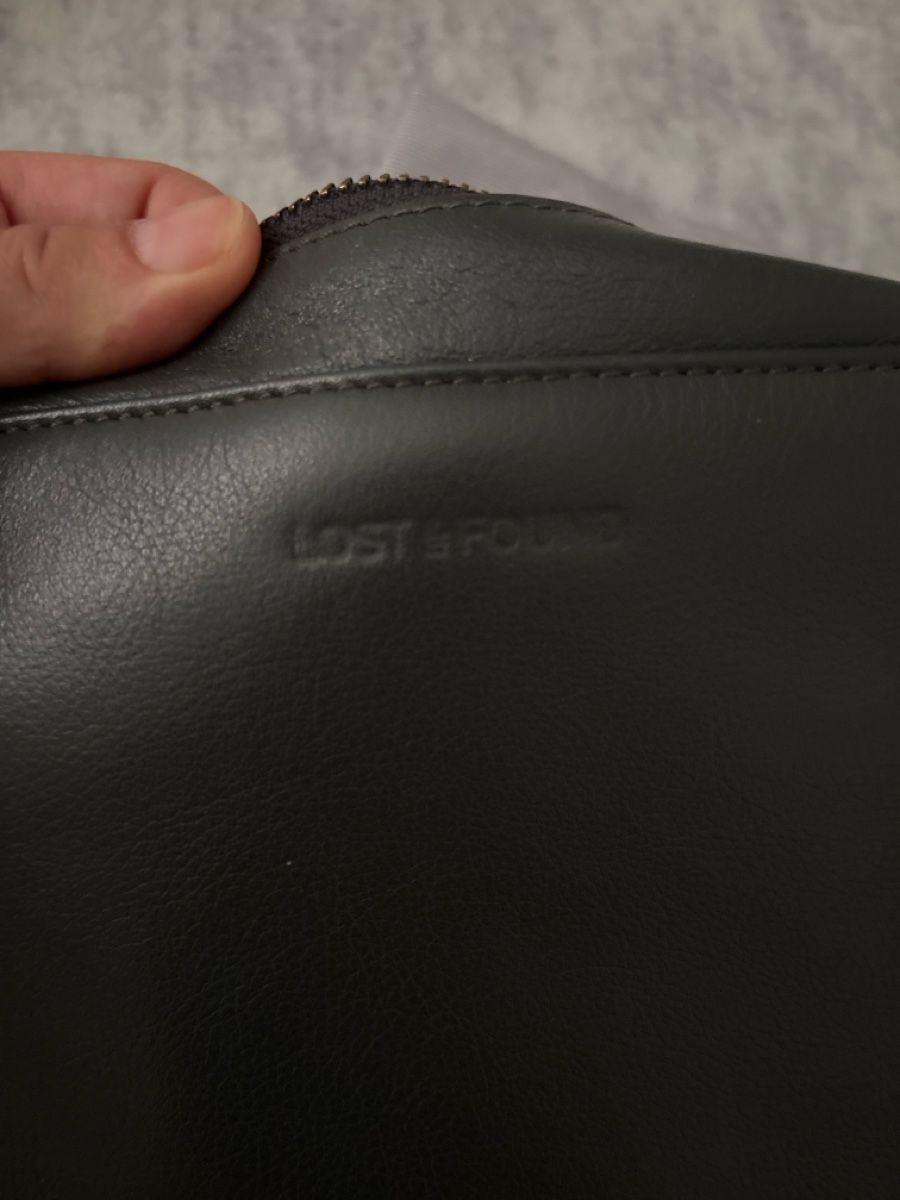 Taschen für Damen: Umhängetasche Lost&Found – Gebraucht aus Safenwil von sabikie 1
