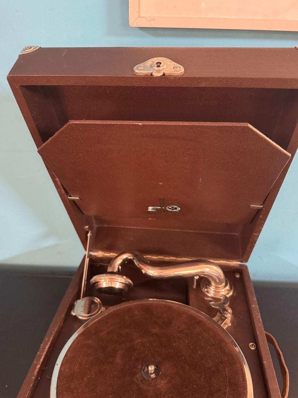 Plattenspieler: Alte Grammophon – Gebraucht aus Schlieren von Freundlich02 3