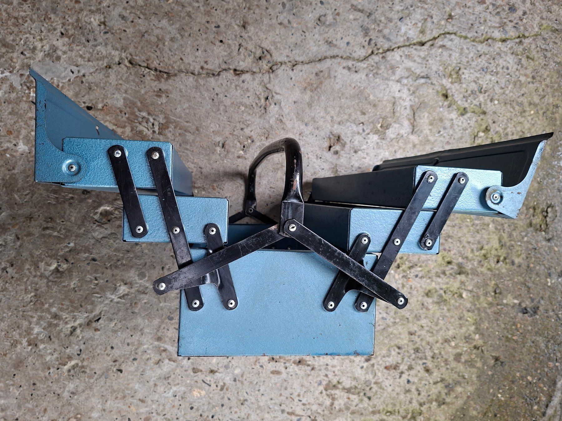Tous les outils: praktikable blaue Werkzeugkiste mit 5 Fächern – D'occasion à Brunnenthal par Strahler67 3