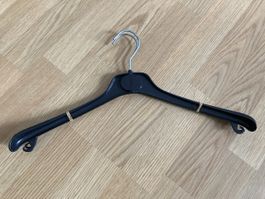 Cintres en plastique noir robustes, lot de 2, parfait!