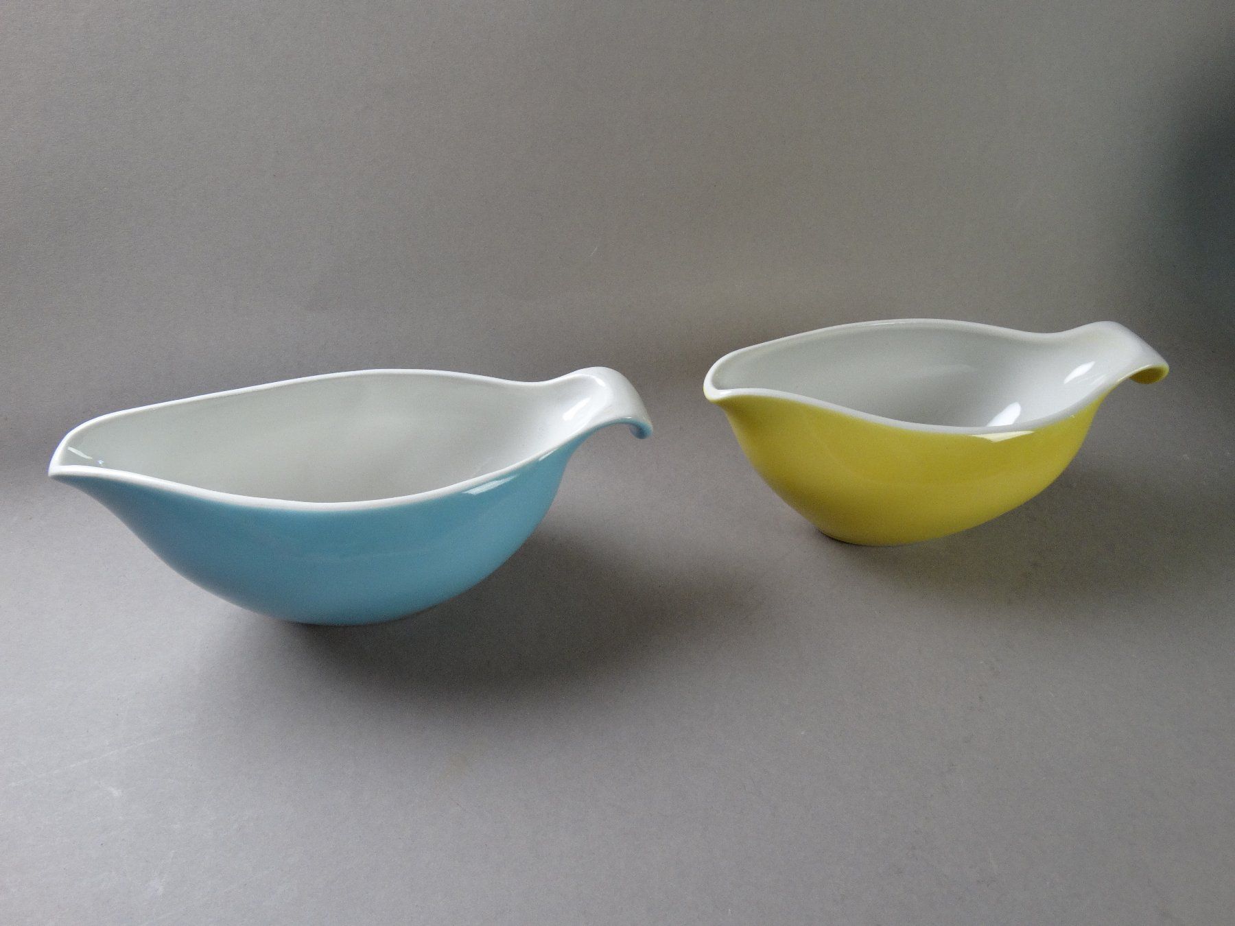 Rössler Schalen: 2 tolle Rössler Saucière blau & gelb – Gebraucht aus Grossaffoltern von Bessy202 1