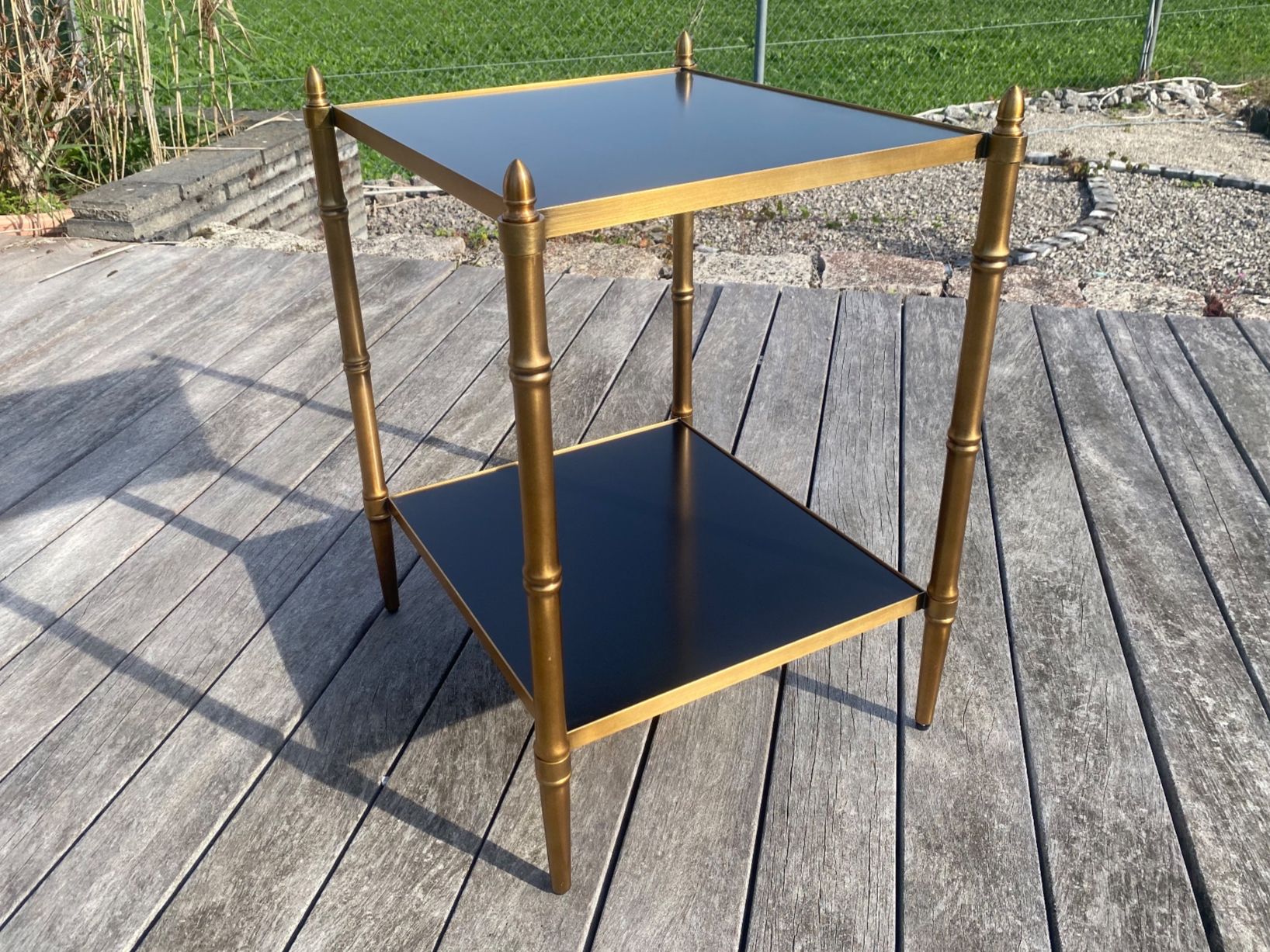 Tables: Doheny Beistelltisch Messing Gestell – D'occasion à Ballwil par ClassicGallery