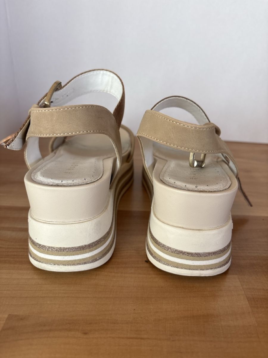 Bugatti Damenschuhe: Sandalen von bugatti – Neu (gemäss Beschreibung) aus Rümlang von euqinom16 2