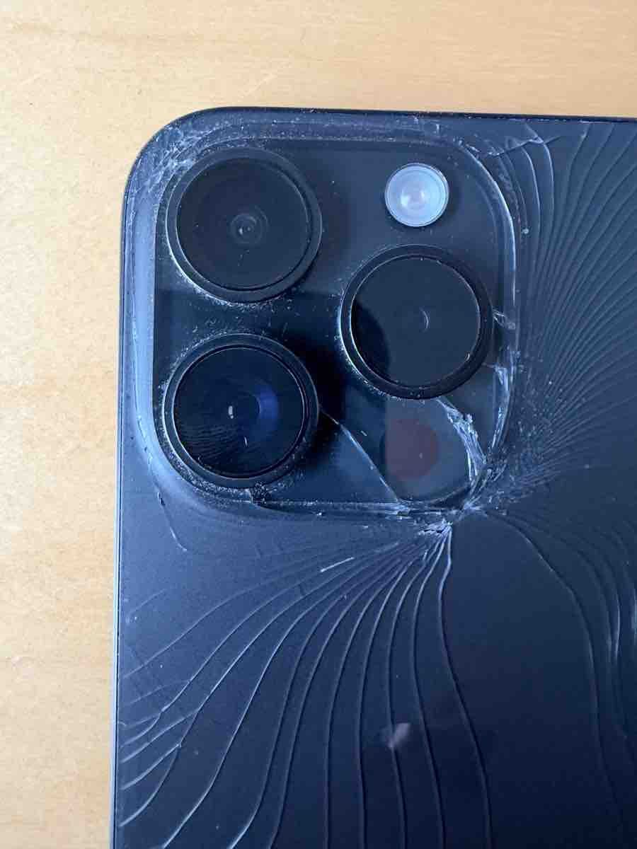 Apple Handys / Smartphones: Apple iPhone 15 Pro 128GB – Gebraucht aus Zürich von involatus 4