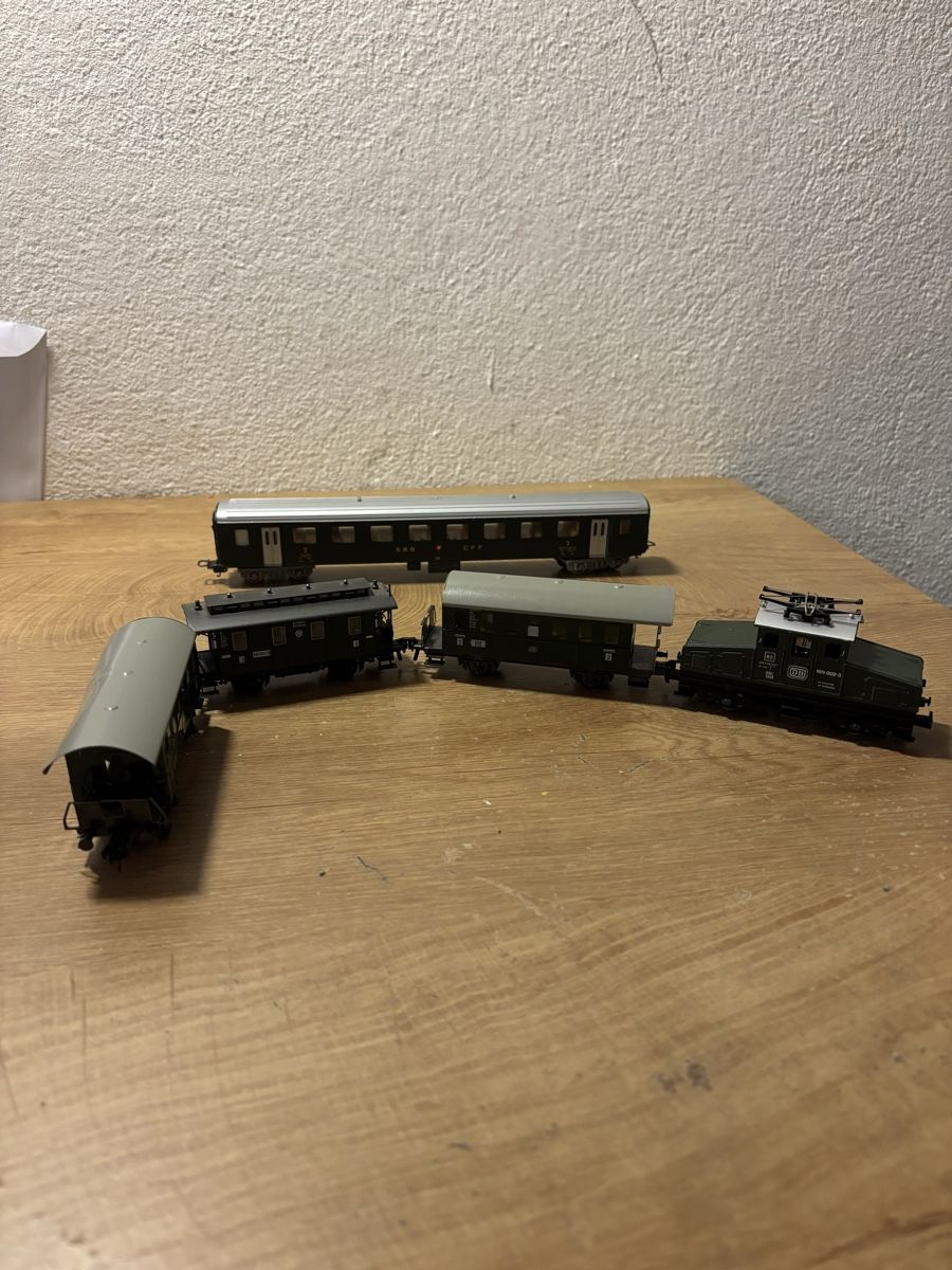 Fleischmann Modellini di ferrovie: Vintage Fleischmann Modelleisenbahn Sammlung – Usato da Orpund venduto da BlackEagel80 6