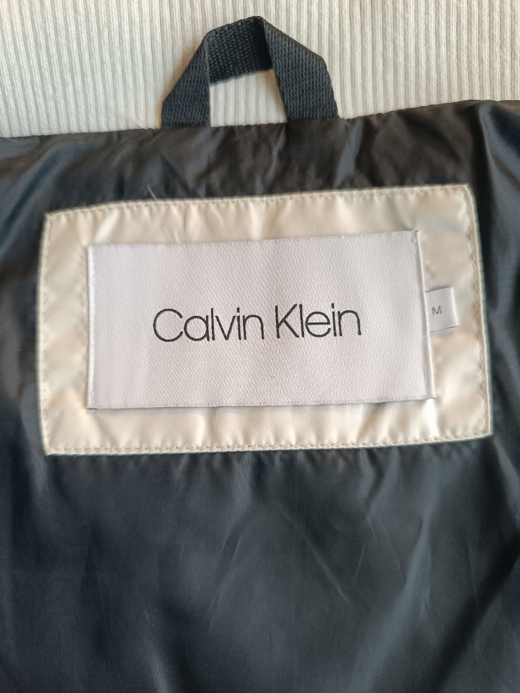 Calvin Klein Mäntel: Calvin Klein Daunenmantel – Gebraucht aus Wolfwil von SecondOwner 7