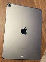 iPad Pro 11” (1st gen) 256GB - Fully working, cracked screen