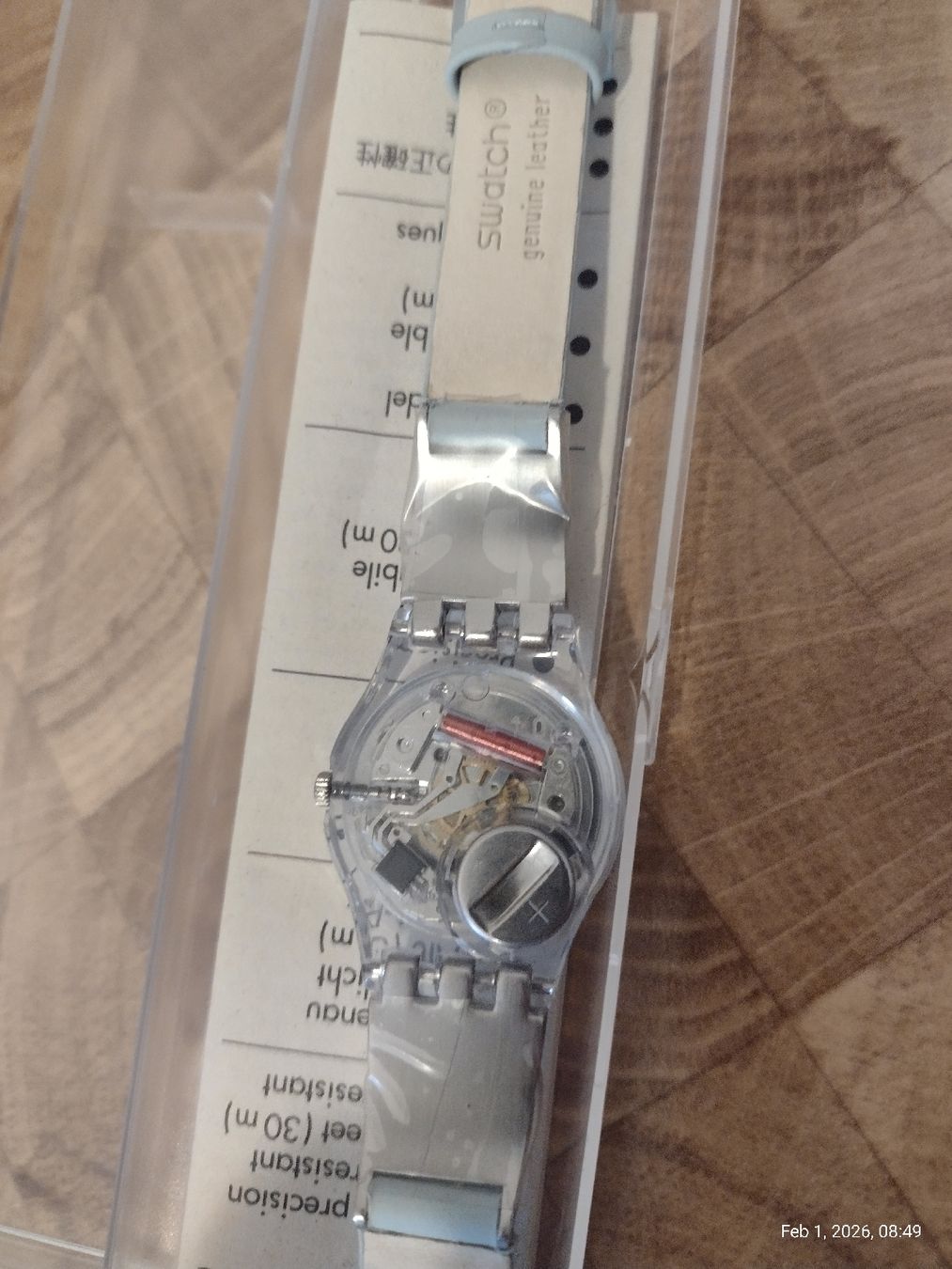 Swatch Orologi: Like New Swatch Watch: Silver & Blue Details – Usato da Zürich venduto da TrainLine 7