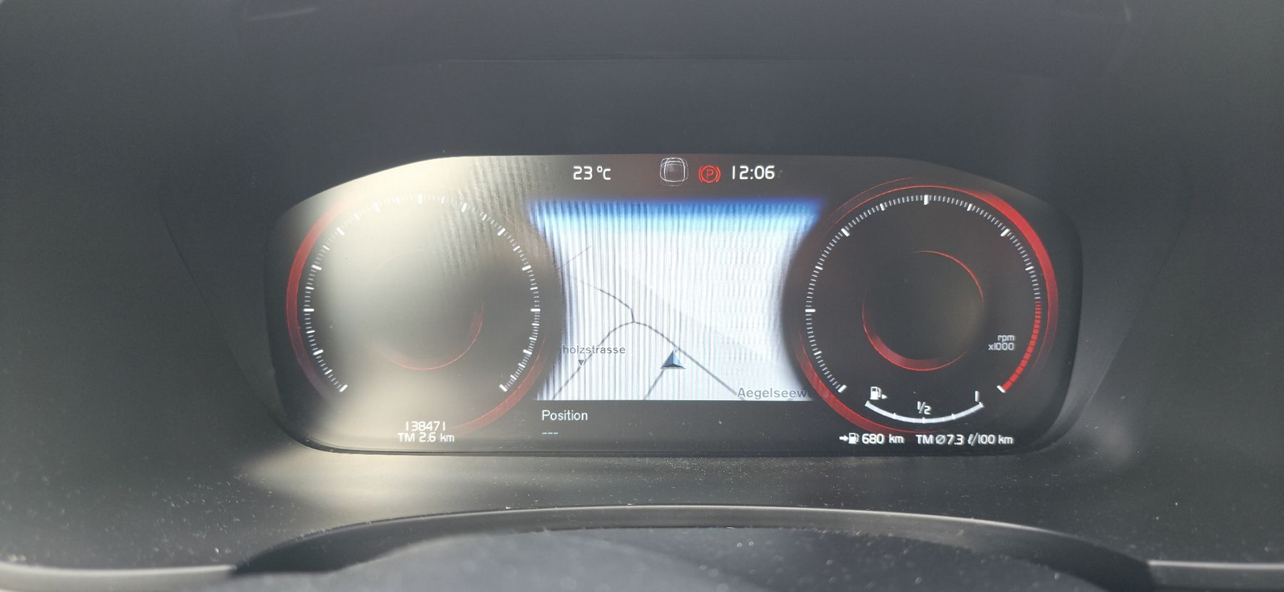 Volvo Automobili: Volvo V90 D4 – Usato da Rüfenacht BE venduto da adm_d5bz 6