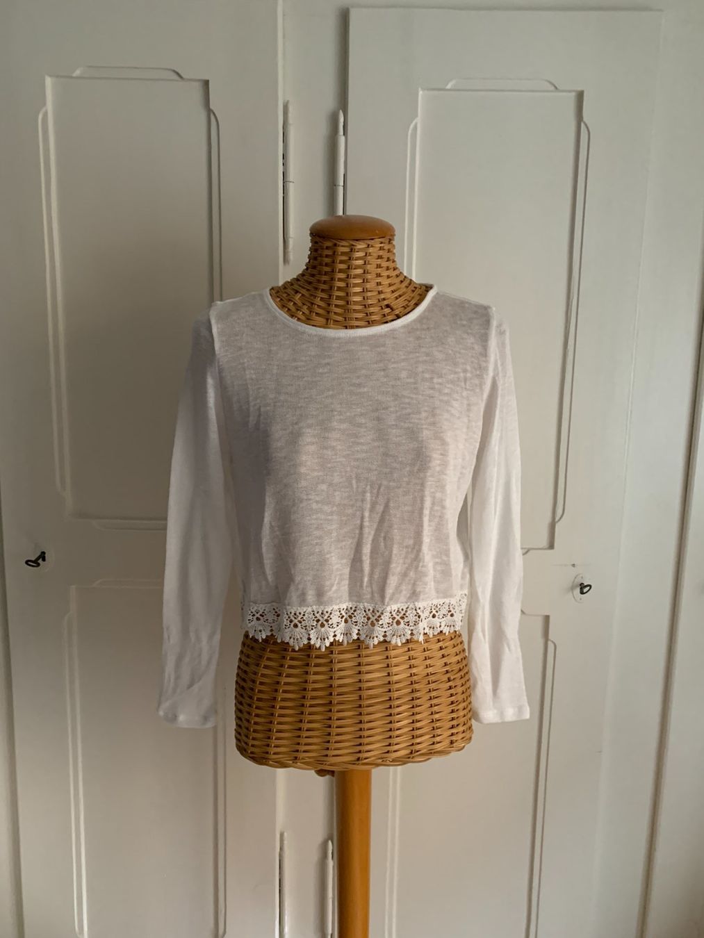 H&M Pullover & Sweatshirts: Feinstrick cropped Pullover weiss - XS – Gebraucht aus Zürich von Diazaio