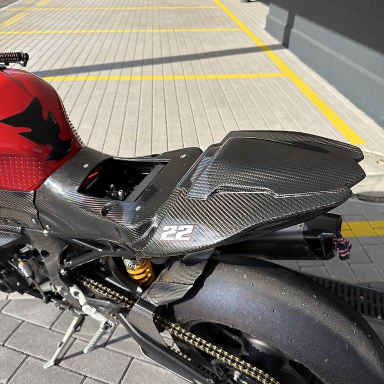 Alle Motorradersatzteile: Bmw Alpha Racing Carbon Höcker – Gebraucht aus Frasnacht von GiancarloVarano 2